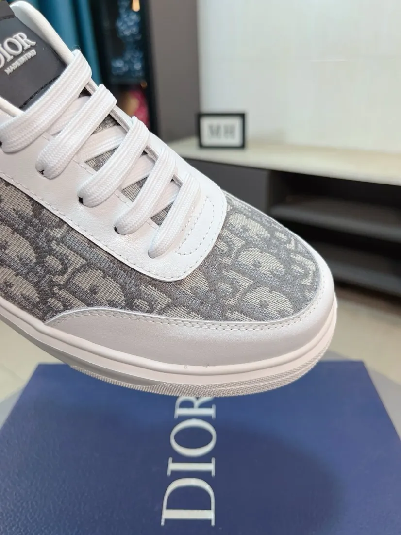 Men's shoes 💰400🌹🌹【Dior】Best-selling official website world premiere 🔝High-end men's shoes brand official website latest series: uppers are made of imported cowhide with special fabrics➕mesh breathable lining. Make walking more convenient and comfortable! Compared with the official quality, Midea’s 1:1 replica. Create a fashionable personality to set off your uniqueness! A must-have for trendy men! Classic style. Men's sizes: 38-44.